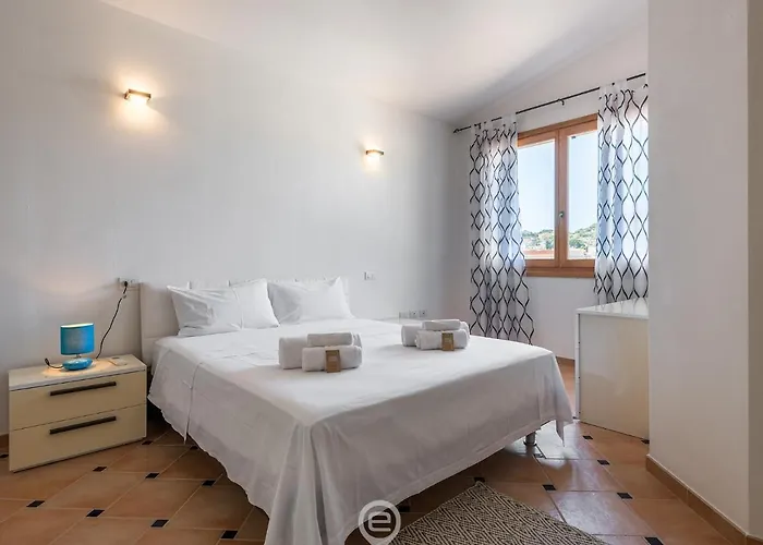 House Federica דירה *