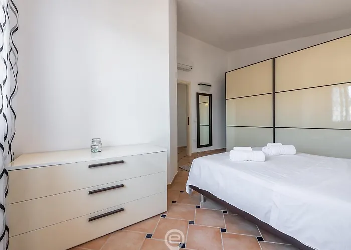 House Federica דירה *